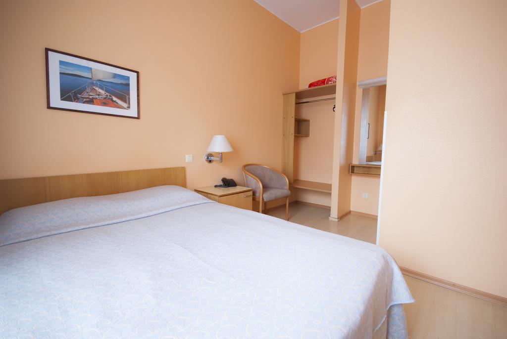 Tatari 53 Hotel Таллин Экстерьер фото