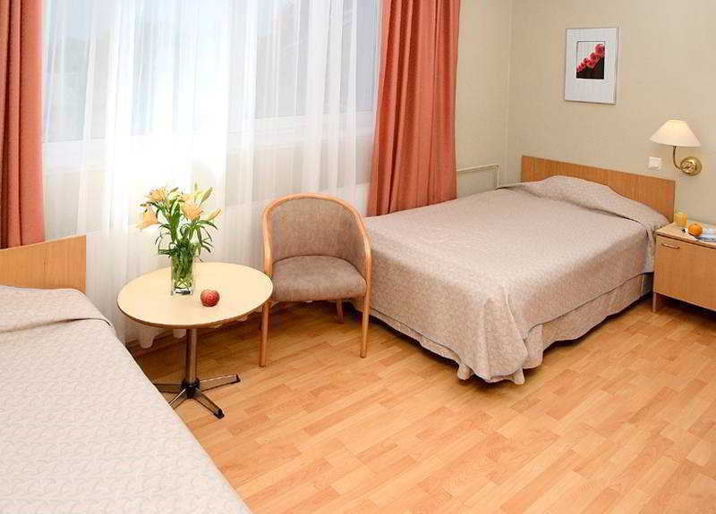 Tatari 53 Hotel Таллин Экстерьер фото